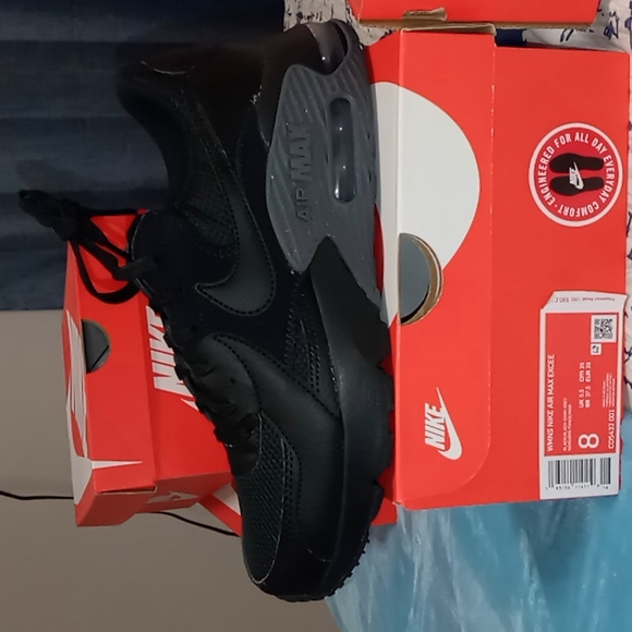 Nike Shoes - NIB Nike Air Max Excee Womens Size 8 Sneakers